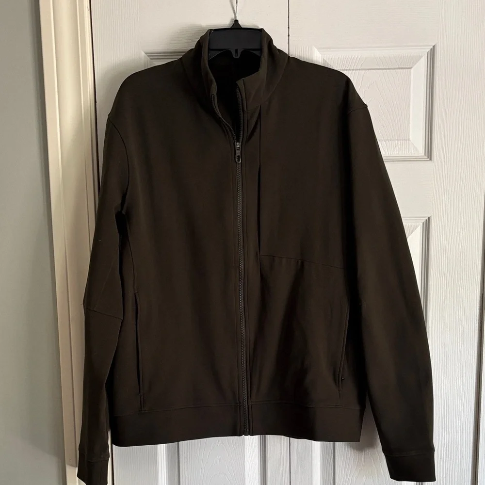 lululemon athletica Men's Jacket in Dark Green